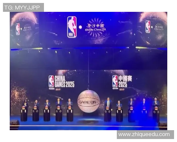 姚明重返火箭队现场盛况回顾球迷热情高涨共庆传奇时刻 姚明重返火箭队现场盛况回顾球迷热情高涨共庆传奇时刻